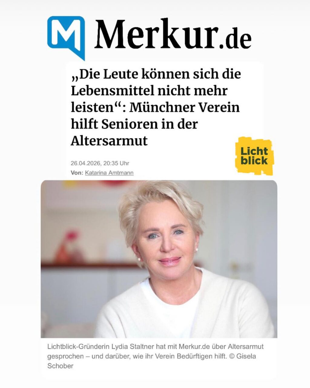 🚨„40 Jahre gearbeitet – und trotzdem reicht es am Ende nicht zum Leben.“

Was wie ein Einzelfall klingt, ist in Wahrheit bittere Realität für hunderttausende ältere Menschen in Deutschland.

Heute spricht unsere Gründerin @lydiastaltner im @merkur_stadt über genau dieses Problem und darüber, warum Altersarmut längst kein Randthema mehr ist, sondern mitten in unserer Gesellschaft angekommen ist.

Wer 40 Jahre lang gearbeitet und ein solides Einkommen von rund 50.000 Euro im Jahr hatte, bekommt im Alter oft gerade einmal etwa 1.400 Euro Rente. Wenn davon bereits 800 bis 900 Euro für die Miete draufgehen, bleibt kaum noch etwas übrig für Lebensmittel, Medikamente oder ein würdevolles Leben. 
Es bleibt ein Gefühl von permanenter Unsicherheit.
Und das ist kein Ausrutscher im System, sondern Teil des Systems.
Selbst nach 45 Jahren Arbeit liegt das Rentenniveau nur bei etwa 48 Prozent, nach 40 Jahren sogar nur bei rund 43,5 Prozent. Das bedeutet ganz nüchtern: Ein ganz normales Arbeitsleben schützt längst nicht mehr vor Altersarmut.
Besonders betroffen sind Frauen. Sie verdienen im Schnitt weniger, unterbrechen ihre Erwerbsbiografien für Kinder oder Pflege und erhalten am Ende deutlich weniger Rente.
Wenn Lydia Staltner sagt, „Altersarmut ist weiblich“, dann ist das kein provozierender Satz, sondern eine Realität, die wir jeden Tag sehen.
Bei @lichtblickseniorenhilfe erleben wir genau diese Geschichten täglich. Über 31.000 Seniorinnen und Senioren, die rechnen müssen, ob sie sich heute etwas zu essen leisten können oder ob das Geld doch für die nächste Stromrechnung zurückgelegt werden muss. Menschen, die ihr Leben lang gearbeitet haben und sich heute trotzdem ausgeschlossen fühlen.
Und genau deshalb geht es hier nicht nur um Zahlen. Es geht um Würde. Es geht um Respekt gegenüber einer Lebensleistung, die unser Land getragen hat.
Die eigentliche Frage ist längst nicht mehr, ob Altersarmut existiert. Die Frage ist, warum wir sie noch immer hinnehmen.
Wenn Sie finden, dass sich daran etwas ändern muss, dann schauen Sie bitte nicht weg. Sprechen Sie darüber. 
Teilen Sie gerne diesen Beitrag und helfen Sie mit, wo Sie können. 🙏🏻